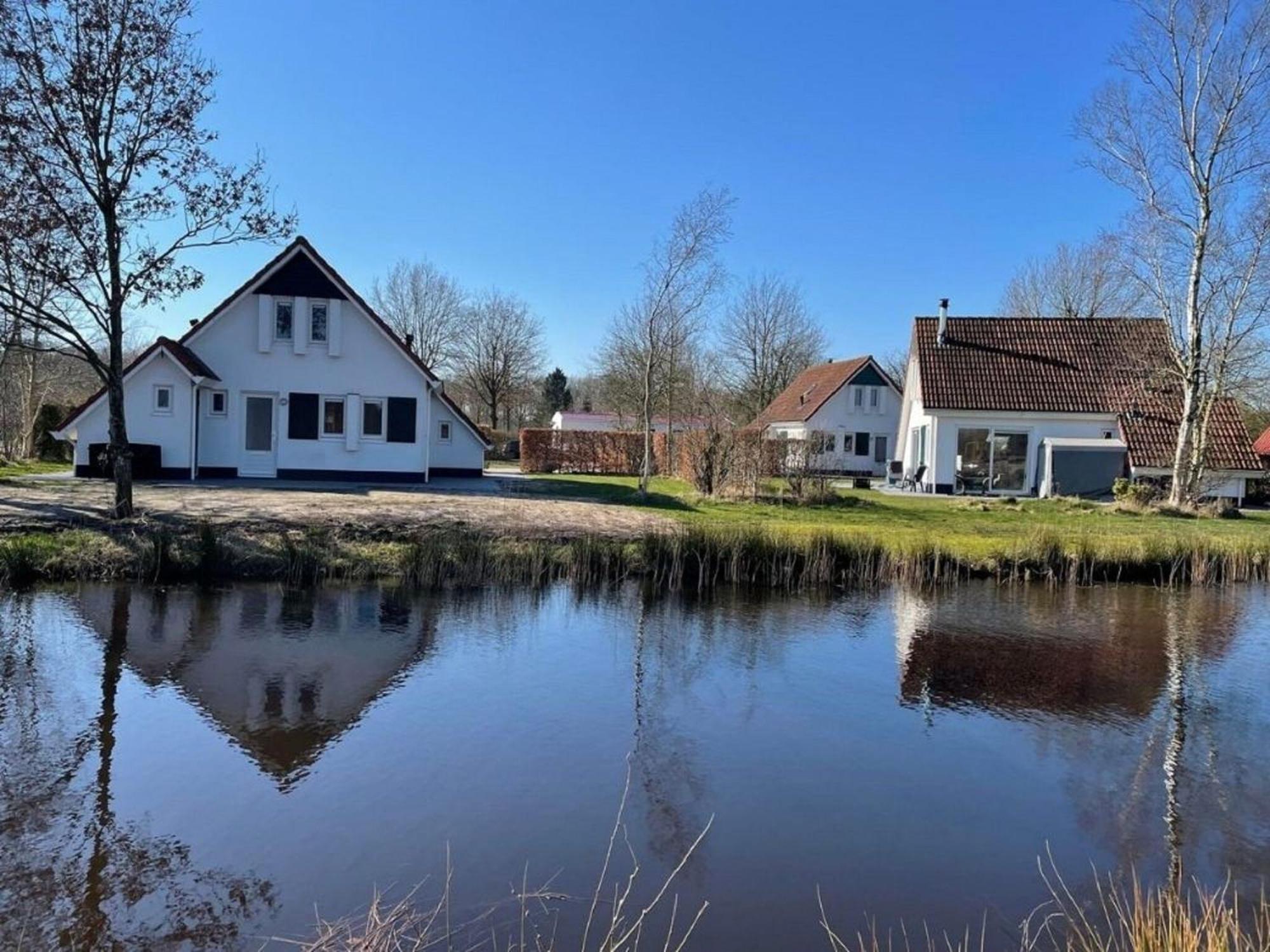 Home With A Garden Near Langweerder Wielen Sint Nicolaasga Esterno foto