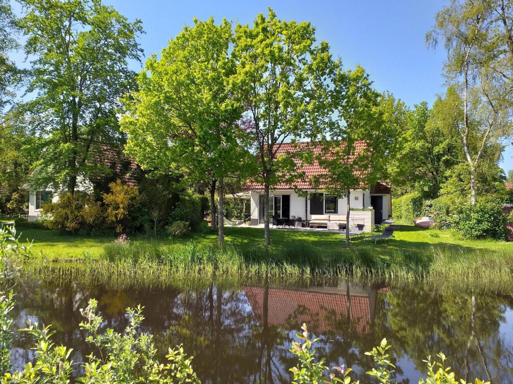 Home With A Garden Near Langweerder Wielen Sint Nicolaasga Esterno foto